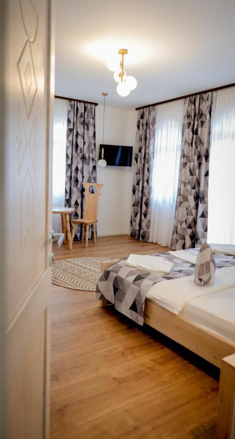 바이아 데 피에르 Conacul Olarilor B&B 외부 사진